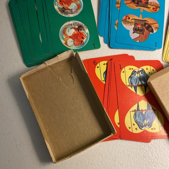 Vintage Hearts Card Game - Picture 5 of 11